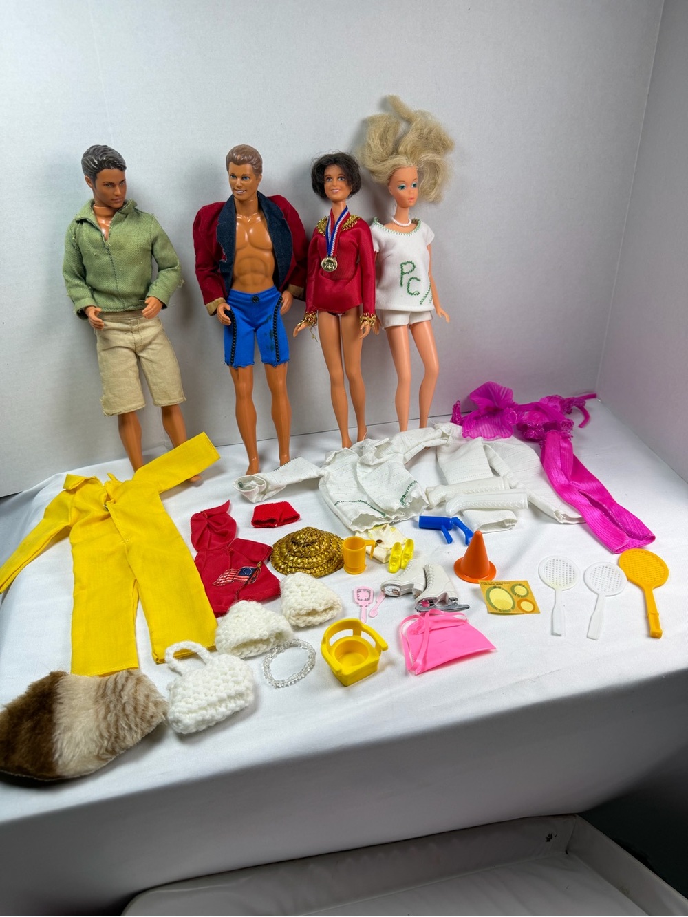 Lot Of Vintage 60s, 70s Barbie And Ken With A Bunch Of Accessories